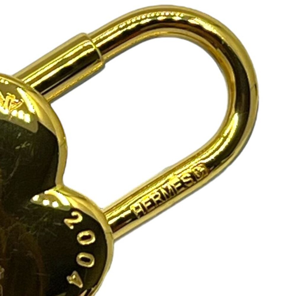 Hermes 2004 Limited Edition Heart Cadena Charm Heart Key Cadena Charm Annual - Picture 9 of 10